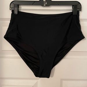 Black Old Navy swim bottoms Size Medium Like New Condition